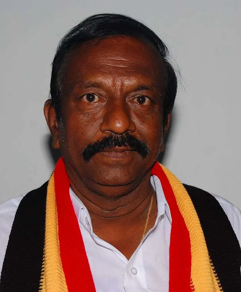  AIADMK minister who decides who the candidate from dmdk 